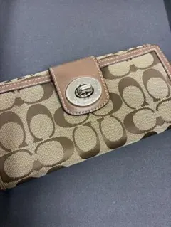 COACH コーチ シグネチャー ターンロック 二つ折り長財布