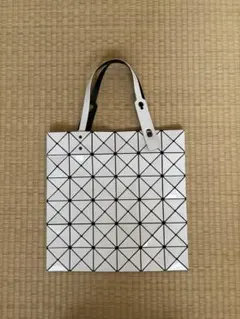 BAO BAO ISSEY MIYAKE トートバッグ ホワイトのサムネイル