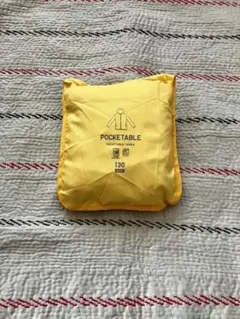 ユニクロ キッズ 130 ポケッタブル パーカー ウィンドブレーカー 雨具