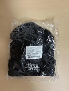 黒の刺繍ロゴニット帽