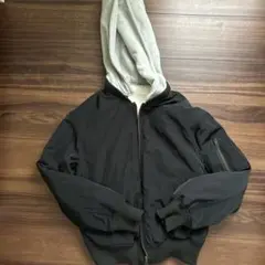 repipi armario 黒ブルゾン 白ボアリバーシブル フード付ジャケット