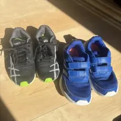 アディダス（青20センチ）アシックス（黒21センチ）セット売り