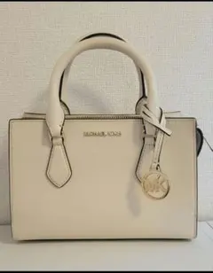 MICHAEL KORS SHEILA センタージップ サッチェル スモール