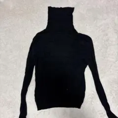黒 タートルネック 長袖セーター　薄め