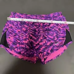 Nike ピンク・紫パターン ショートパンツ　ランニング　レディース