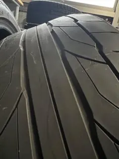 245/40R20の中古NITTOタイヤのサムネイル