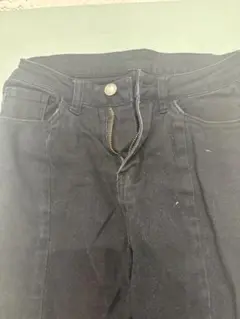 ブラック フレアデニムパンツ