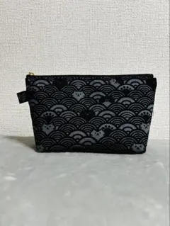 和柄 猫 ポーチ 青海波 黒 大人 シック コスメポーチ 小物入れ ハンドメイド