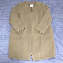 ベージュ　コート