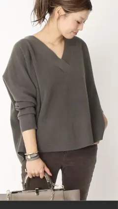 ドゥーズィエムクラス ミドルゲージＶプルオーバー