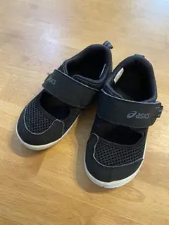 asics キッズシューズ 黒 メッシュ15.5cm