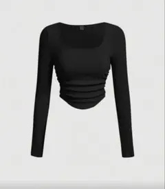 リブ編み 黒 スクエアネック 長袖トップス