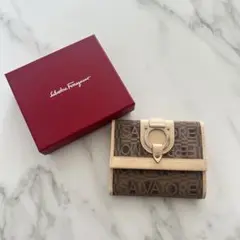 Salvatore Ferragamo 二つ折り財布 ガンチーニのサムネイル
