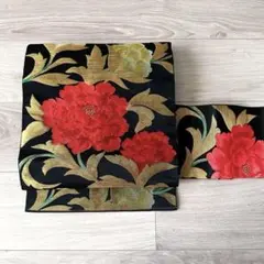 【美品】名古屋帯 正絹 黒地 金糸 豪華 牡丹 鳳凰 西陣織風 セミフォーマル