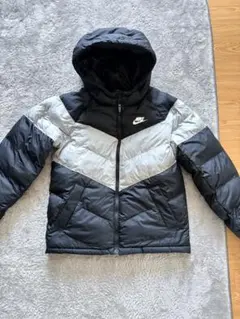 Nike フード付きダウンコート 黒/シルバー 100cm~