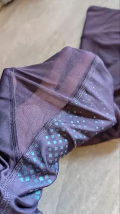 Under Armour ヨガパンツ レギンス パープルのサムネイル