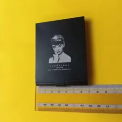 オードリー・ヘップバーン ケース