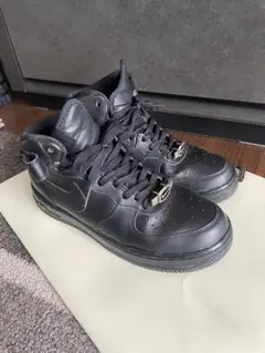 NIKE AIR FORCE 1 MID ブラック スニーカー