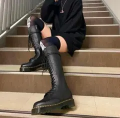 【極美品】Dr.Martens 1B60 BEX UK4 黒 厚底 20ホールのサムネイル