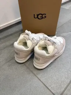 アグ　　厚底スニーカー　　　23センチ　　GoldenCush