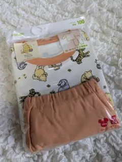 【新品未使用】くまのプーさん パジャマセット 100　ユニクロ
