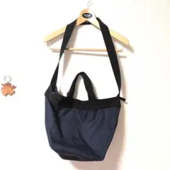 シンプルバイカラートートバッグ紺色☆のサムネイル