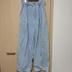 GU ライトブルー ワイドパンツ