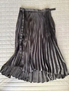 +J ブラック プリーツロングスカート