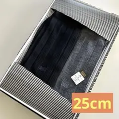 ♡DAKS ソックス 2足セット ブラック &グレー (25cm)模様色違い