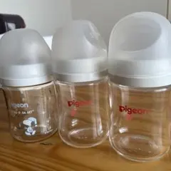 母乳実感pigeon 哺乳瓶ガラス　スヌーピープラスチック160ml 3本セット