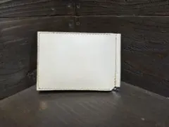 ハンドメイド　レザー製二つ折りマネークリップ