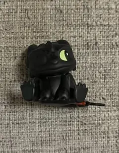 肩ズン　ヒックとドラゴン　ガチャガチャ　トゥースのサムネイル