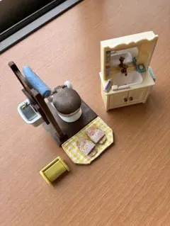 シルバニアファミリー　トイレと洗面台のセット