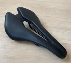 【再値下げ】PINARELLO MOSTショートノーズサドルLYNXリンクスのサムネイル