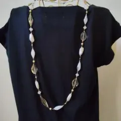 最終お値下げLＵPＵＹホワイトビーズ ロングネックレス