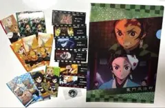鬼滅の刃 呪術廻戦　クリアファイル　シール　缶バッジ　セット