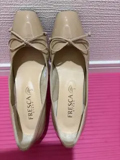 FRESCA GINZA パンプス ベージュ リボン美品のサムネイル