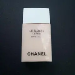 CHANEL LE BLANC LA BASE ロゼ 30mlのサムネイル