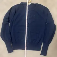 ネイビー ボタン付きニットカーディガン