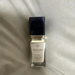 クレ・ド・ポー ボーテ タンフリュイドエクラ　ナチュレル　オークル00