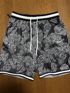 NIKE DRY-FIT DNA SEASONAL SHORT PANTS