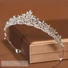 ティアラリーフ ウェディングブライダルヘアアクセサリー結婚式パーティー