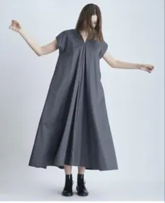 【美品】ATON コットン　Vネックマキシワンピース　日本製　ゆったり