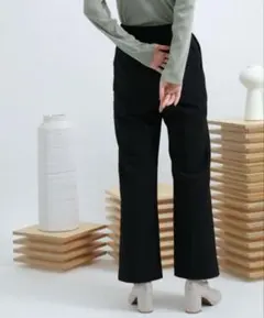 【新品】ウールセミフレアクロップドパンツ