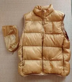 ユニクロ ウルトラライトダウンベスト　ワイドキルト　L 　イエロー　収納袋付