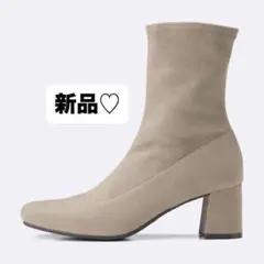 GU ジーユー　ウルトラストレッチヒールブーツ　M ベージュ