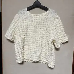 ラウンドネックテクスチャーブラウス