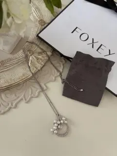 FOXEY ネックレス パール ビジュー サークルモチーフ♡のサムネイル