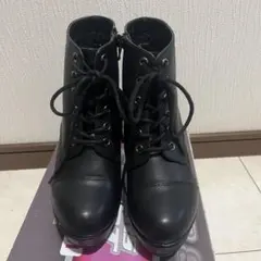 ブラックハイヒール厚底ショートブーツ