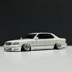トミカリミテッドヴィンテージ　TOYOTAクラウン2.8ロイヤルサルーンG改造 トミカリミテッドヴィンテージ TOYOTAクラウン2.8ロイヤルサルーンG